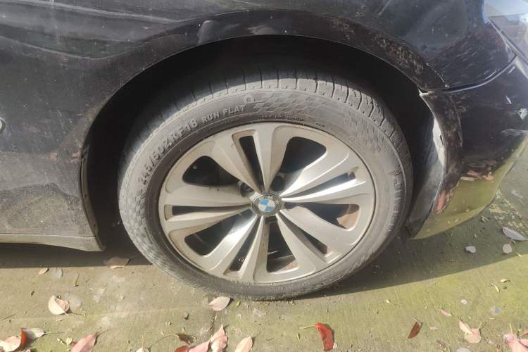 Used BMW 7 Series 2011 730Li Elegant Model Right Front Wheel Hub