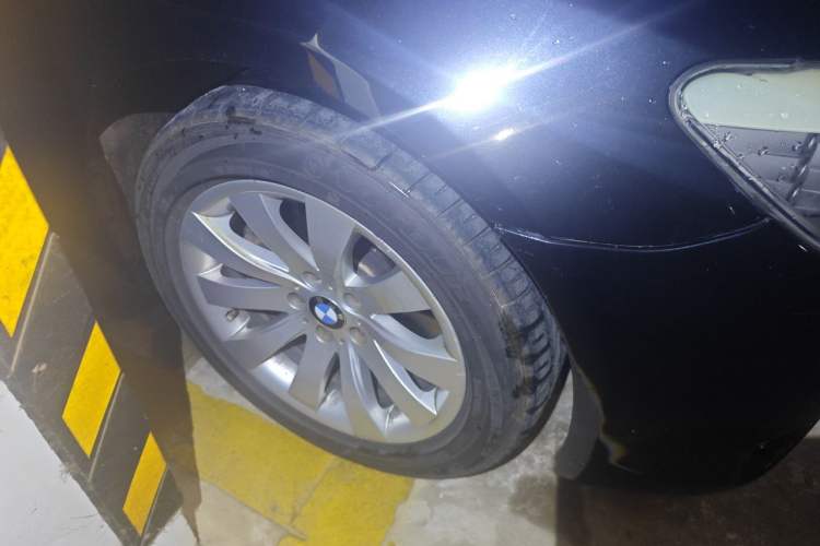 Used BMW 7 Series 2011 730Li Elegant Model Right Front Wheel Hub