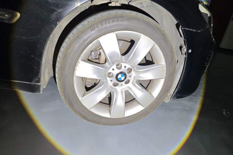 Used BMW 7 Series 2011 750Li xDrive Right Front Wheel Hub