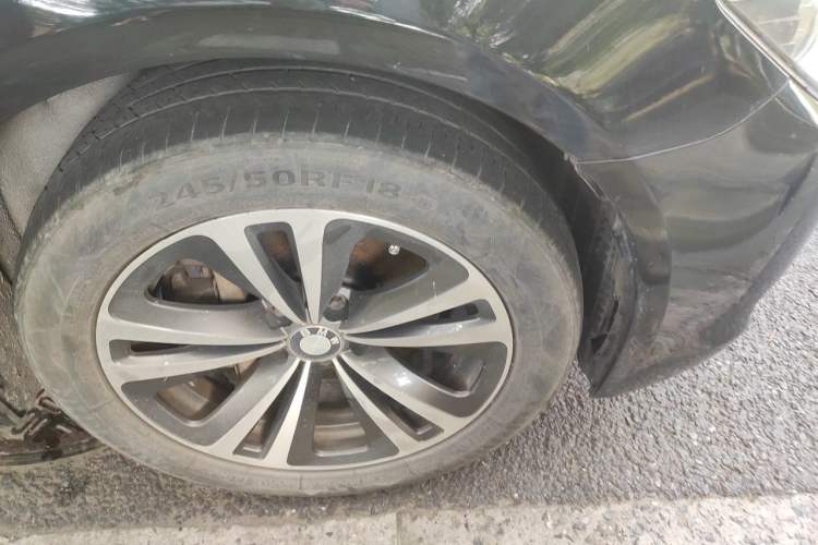 Used BMW 7 Series 2011 730Li Elegant Model Right Front Wheel Hub