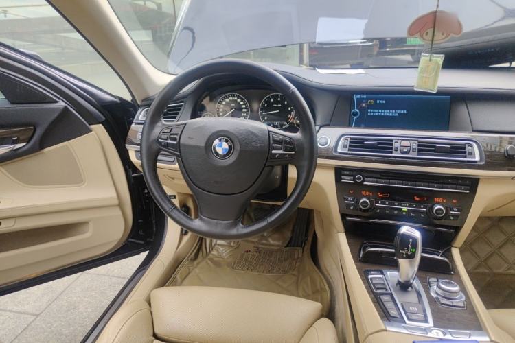 Used BMW 7 Series 2011 750Li xDrive Steering Wheel