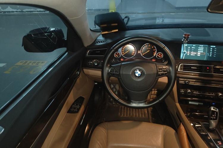 Used BMW 7 Series 2011 730Li Elegant Model Steering Wheel