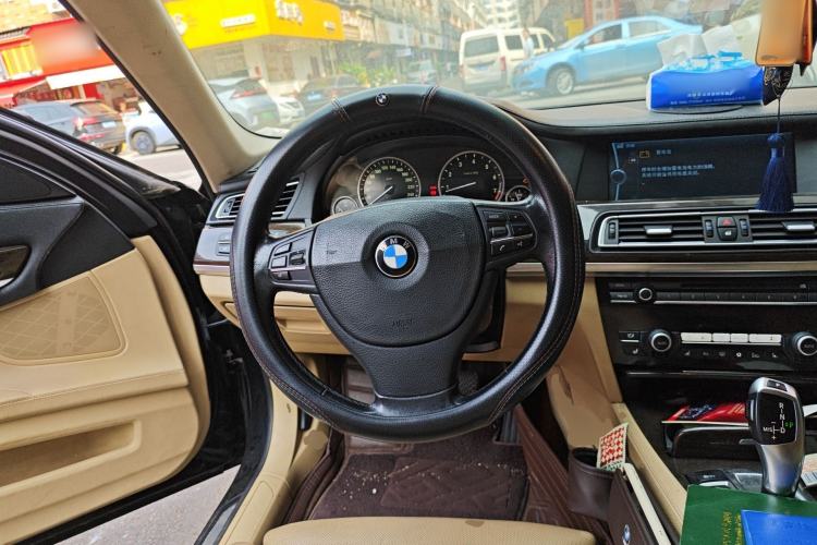 Used BMW 7 Series 2011 730Li Elegant Model Steering Wheel