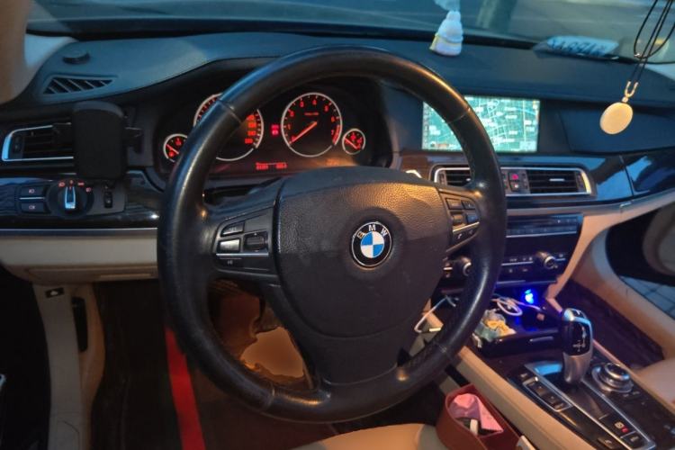 Used BMW 7 Series 2011 730Li Elegant Model Steering Wheel