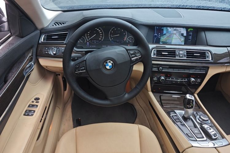 Used BMW 7 Series 2011 730Li Elegant Model Steering Wheel