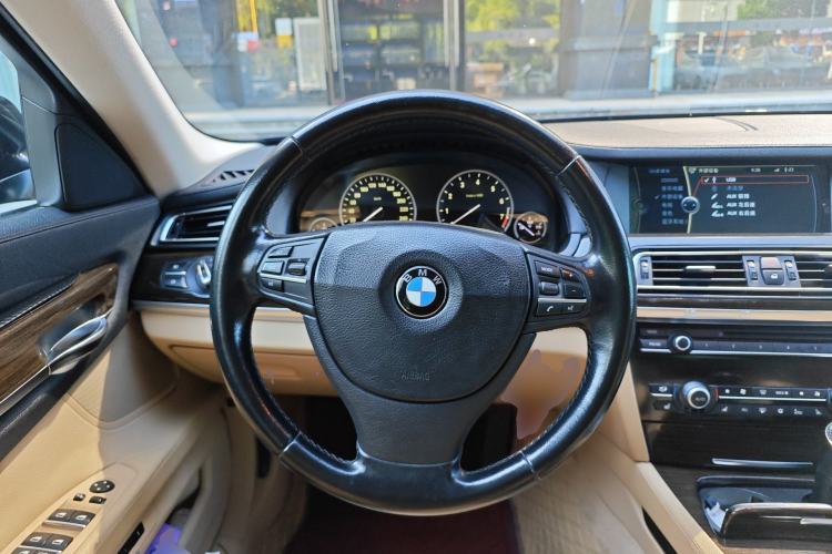 Used BMW 7 Series 2011 730Li Elegant Model Steering Wheel
