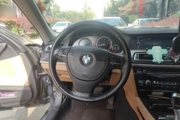 Used BMW 7 Series 2011 730Li Elegant Model Steering Wheel