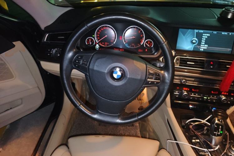 Used BMW 7 Series 2011 730Li Elegant Model Steering Wheel