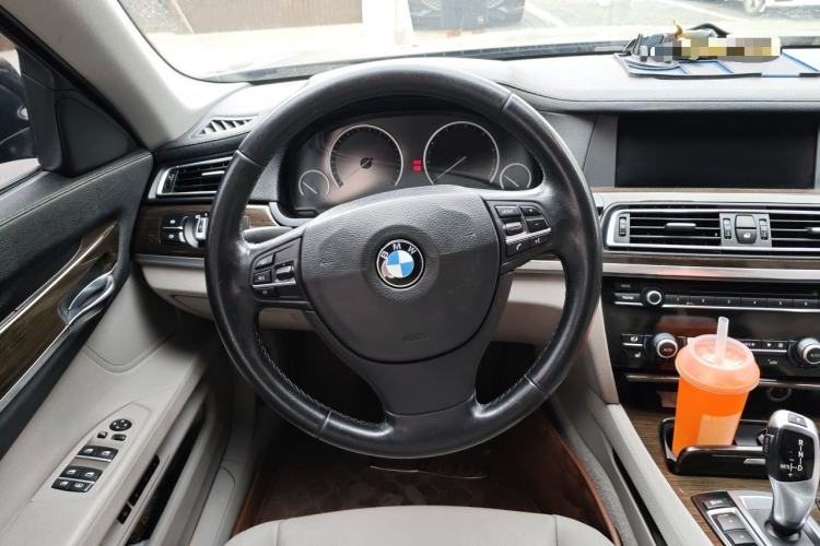 Used BMW 7 Series 2011 730Li Elegant Model Steering Wheel