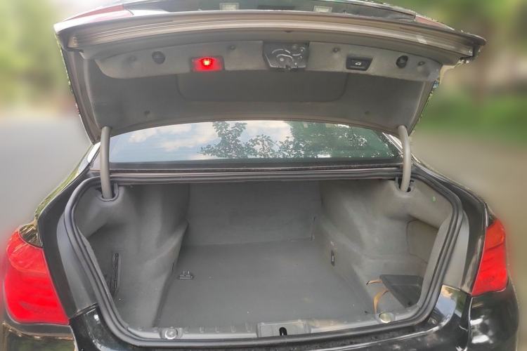 Used BMW 7 Series 2011 730Li Elegant Model Trunk