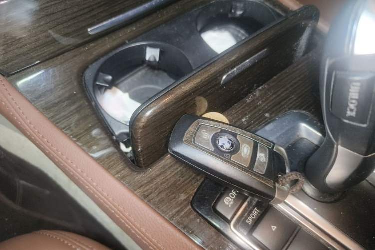 Used BMW 7 Series 2011 740Li Steinway Limited Edition Vehicle Key