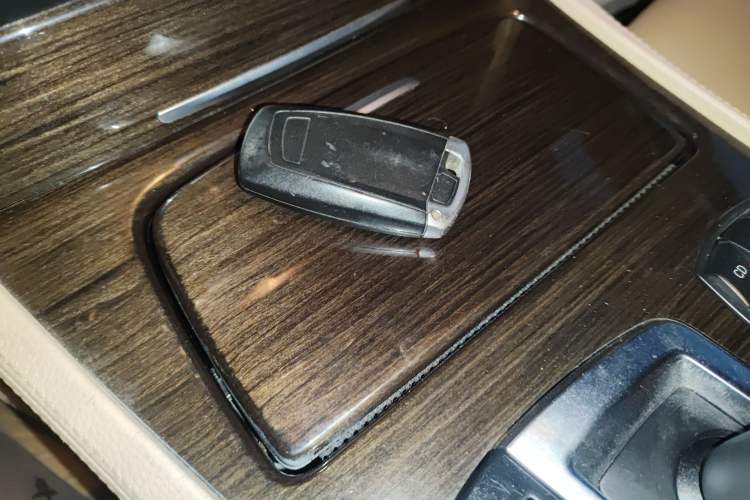 Used BMW 7 Series 2011 750Li xDrive Vehicle Key