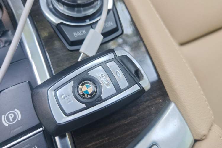 Used BMW 7 Series 2011 740Li Steinway Limited Edition Vehicle Key
