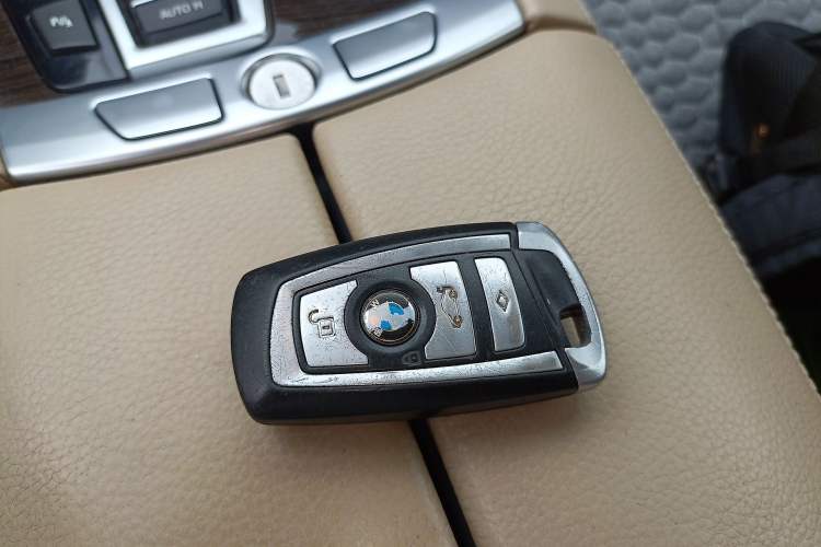 Used BMW 7 Series 2011 730Li Elegant Model Vehicle Key