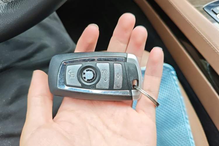 Used BMW 7 Series 2011 740Li Steinway Limited Edition Vehicle Key