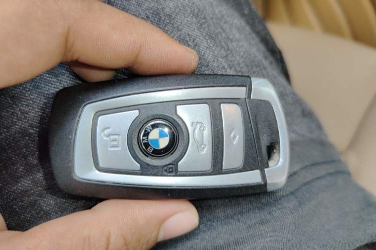 Used BMW 7 Series 2011 750Li xDrive Vehicle Key