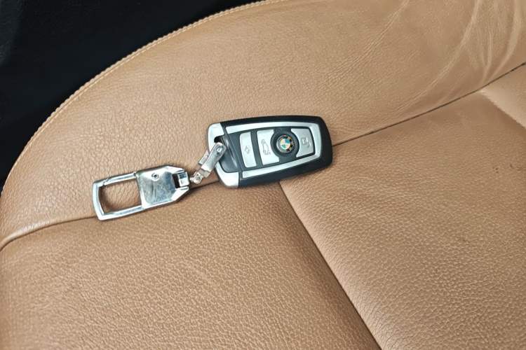 Used BMW 7 Series 2011 740Li Steinway Limited Edition Vehicle Key