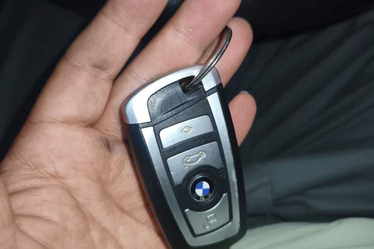 Used BMW 7 Series 2011 730Li Elegant Model Vehicle Key