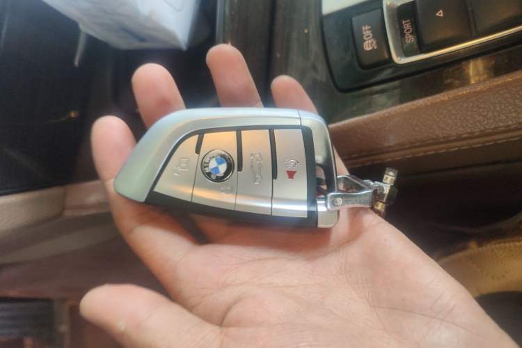 Used BMW 7 Series 2011 740Li Steinway Limited Edition Vehicle Key