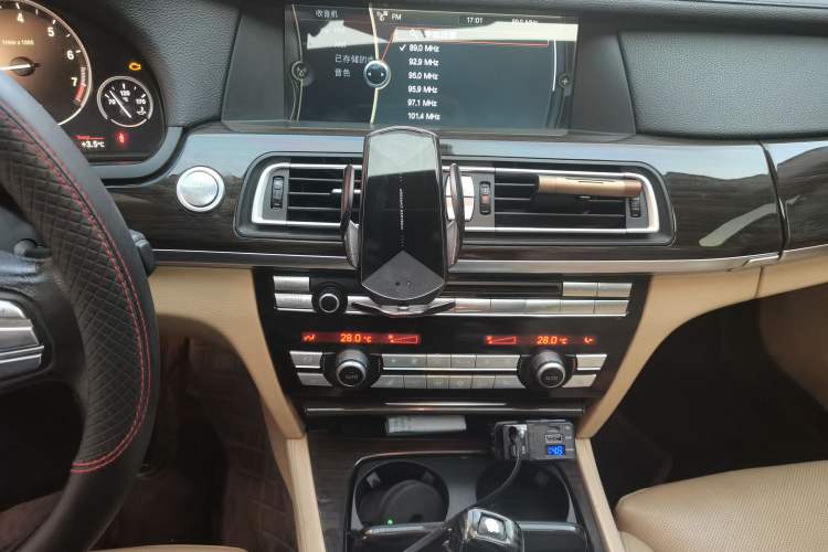 Used BMW 7 Series 2011 730Li Elegant Model Audio And AC Panel