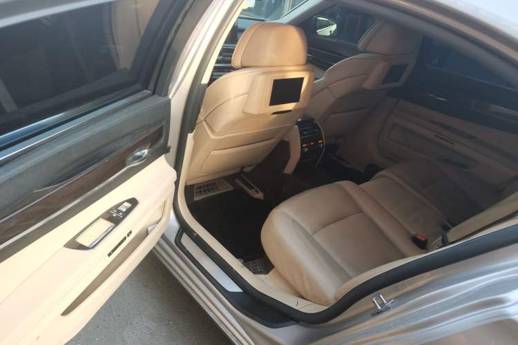 Used BMW 7 Series 2011 730Li Elegant Model Left Rear Seat