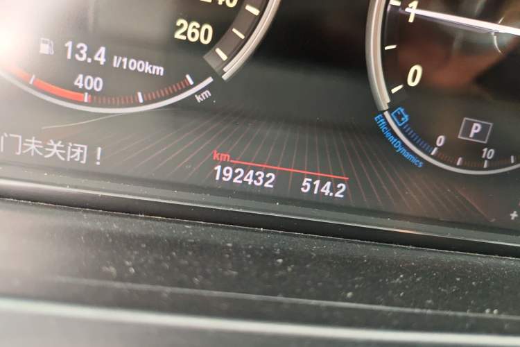Used BMW 7 Series 2011 730Li Elegant Model Odometer Close Up