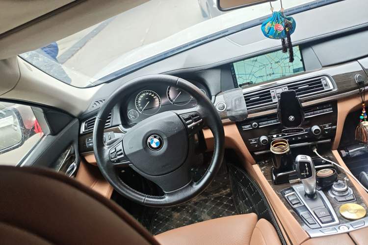 Used BMW 7 Series 2011 730Li Elegant Model Steering Wheel