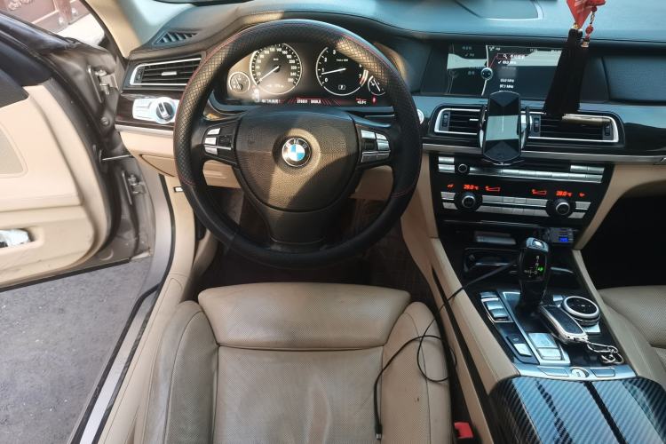 Used BMW 7 Series 2011 730Li Elegant Model Steering Wheel