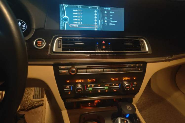 Used BMW 7 Series 2011 730Li Elegant Model Audio And AC Panel