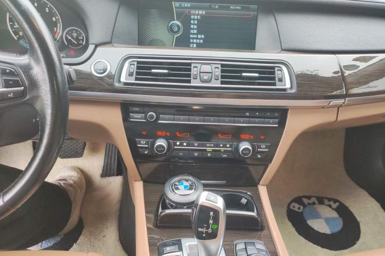 Used BMW 7 Series 2011 730Li Elegant Model Audio And AC Panel