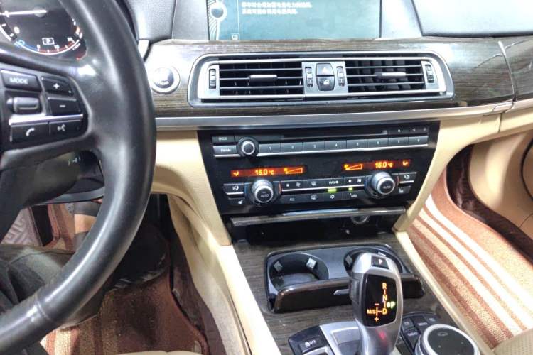 Used BMW 7 Series 2011 730Li Elegant Model Audio And AC Panel