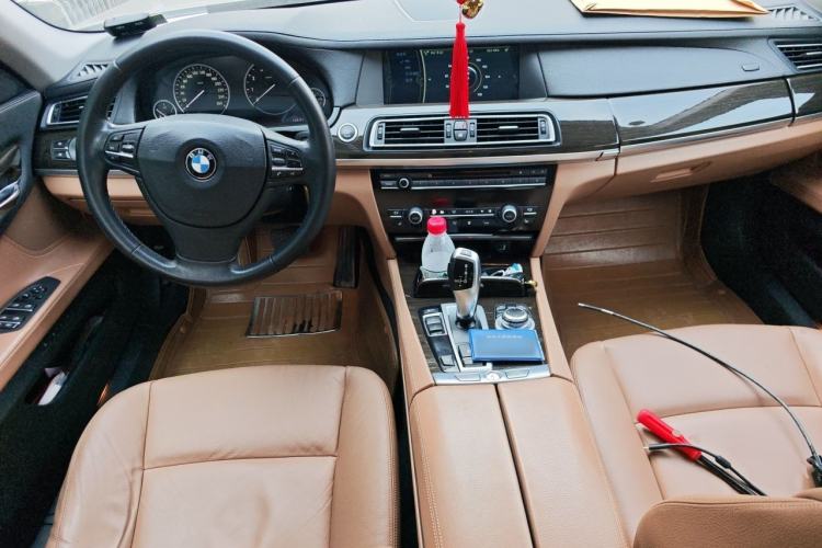 Used BMW 7 Series 2011 730Li Elegant Model Center Console