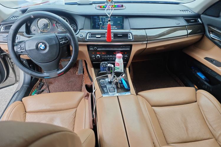 Used BMW 7 Series 2011 730Li Elegant Model Center Console