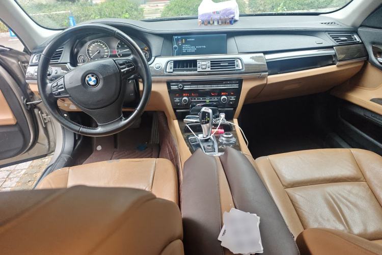 Used BMW 7 Series 2011 730Li Elegant Model Center Console