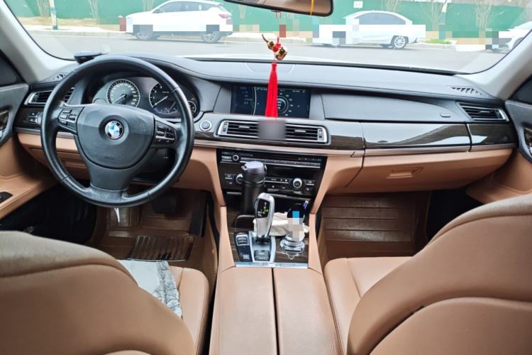 Used BMW 7 Series 2011 730Li Elegant Model Center Console
