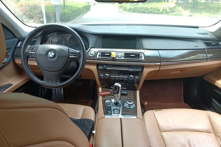 Used BMW 7 Series 2011 730Li Elegant Model Center Console