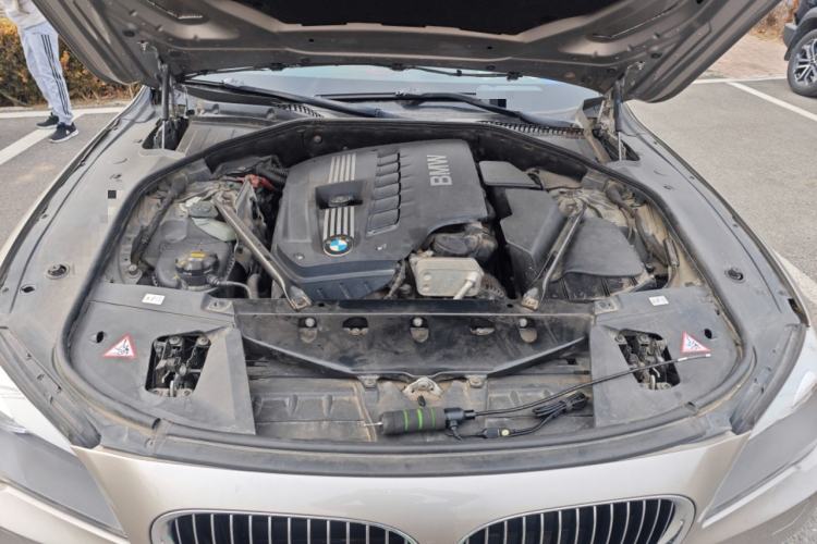 Used BMW 7 Series 2011 730Li Elegant Model Engine Bay