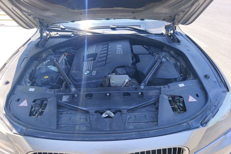Used BMW 7 Series 2011 730Li Elegant Model Engine Bay