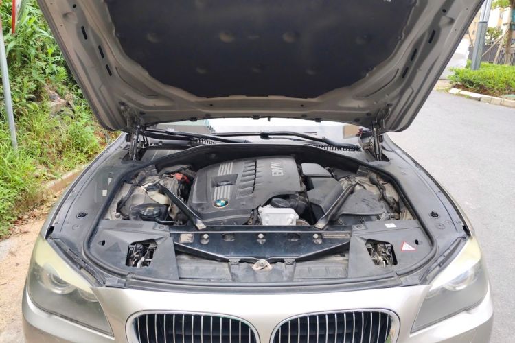 Used BMW 7 Series 2011 730Li Elegant Model Engine Bay