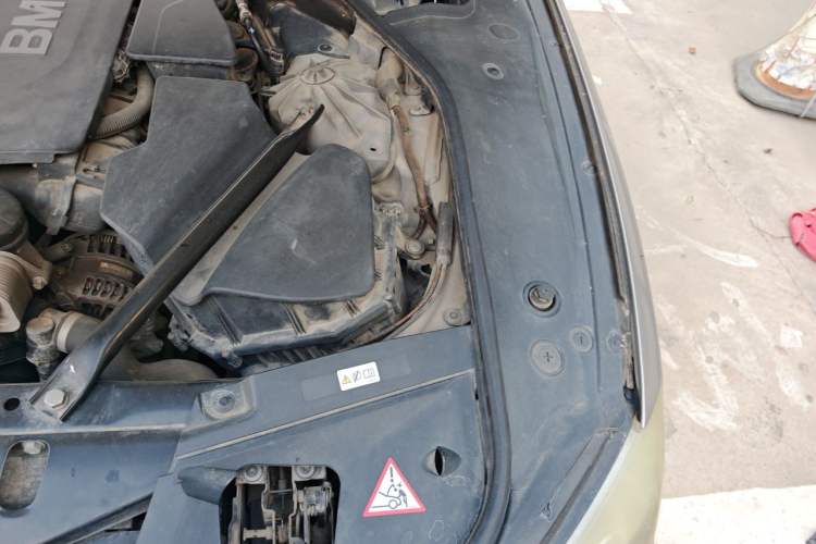 Used BMW 7 Series 2011 730Li Elegant Model Engine Bay Left