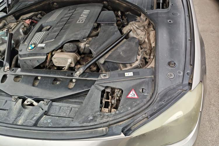 Used BMW 7 Series 2011 730Li Elegant Model Engine Bay Left