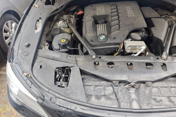 Used BMW 7 Series 2011 730Li Elegant Model Engine Bay Right