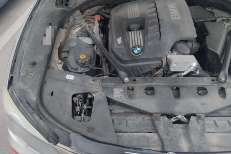 Used BMW 7 Series 2011 730Li Elegant Model Engine Bay Right