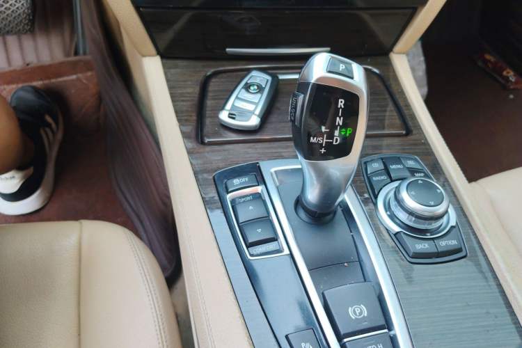 Used BMW 7 Series 2011 730Li Elegant Model Gear Lever