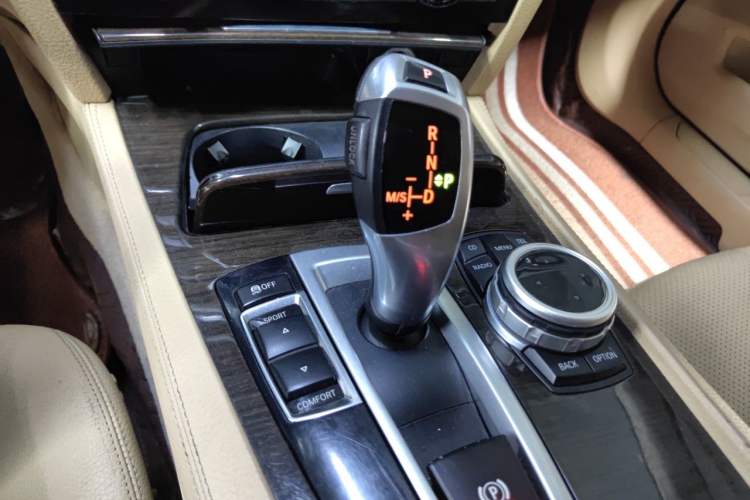 Used BMW 7 Series 2011 730Li Elegant Model Gear Lever