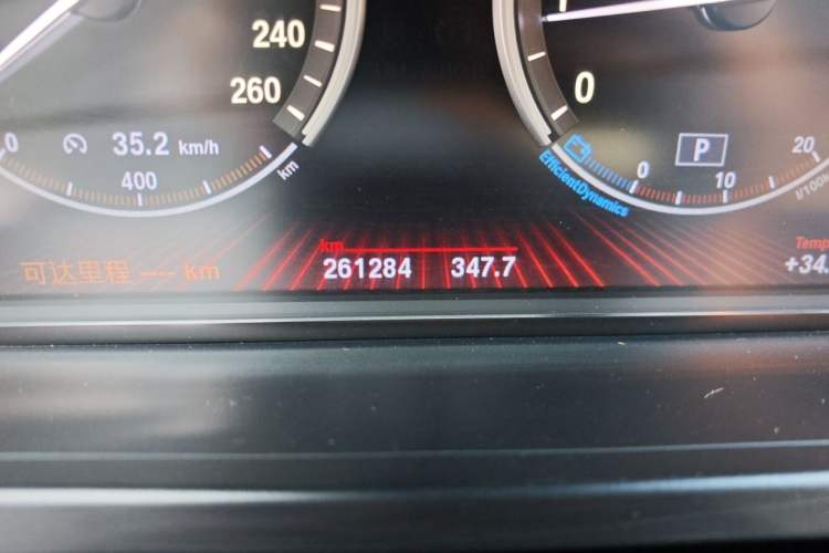 Used BMW 7 Series 2011 730Li Elegant Model Odometer Close Up