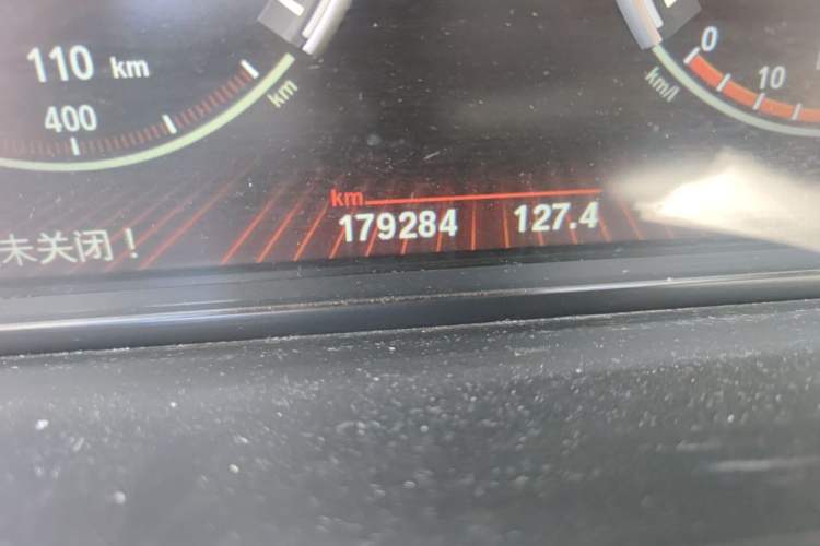Used BMW 7 Series 2011 730Li Elegant Model Odometer Close Up