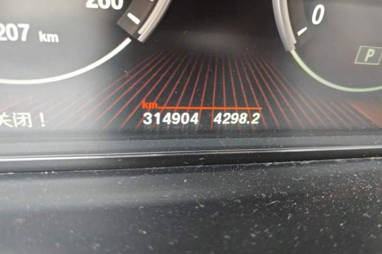 Used BMW 7 Series 2011 740Li Steinway Limited Edition Odometer Close Up