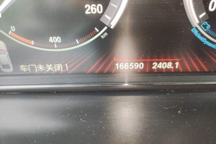 Used BMW 7 Series 2011 730Li Elegant Model Odometer Close Up