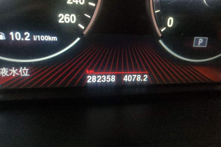 Used BMW 7 Series 2011 730Li Elegant Model Odometer Close Up